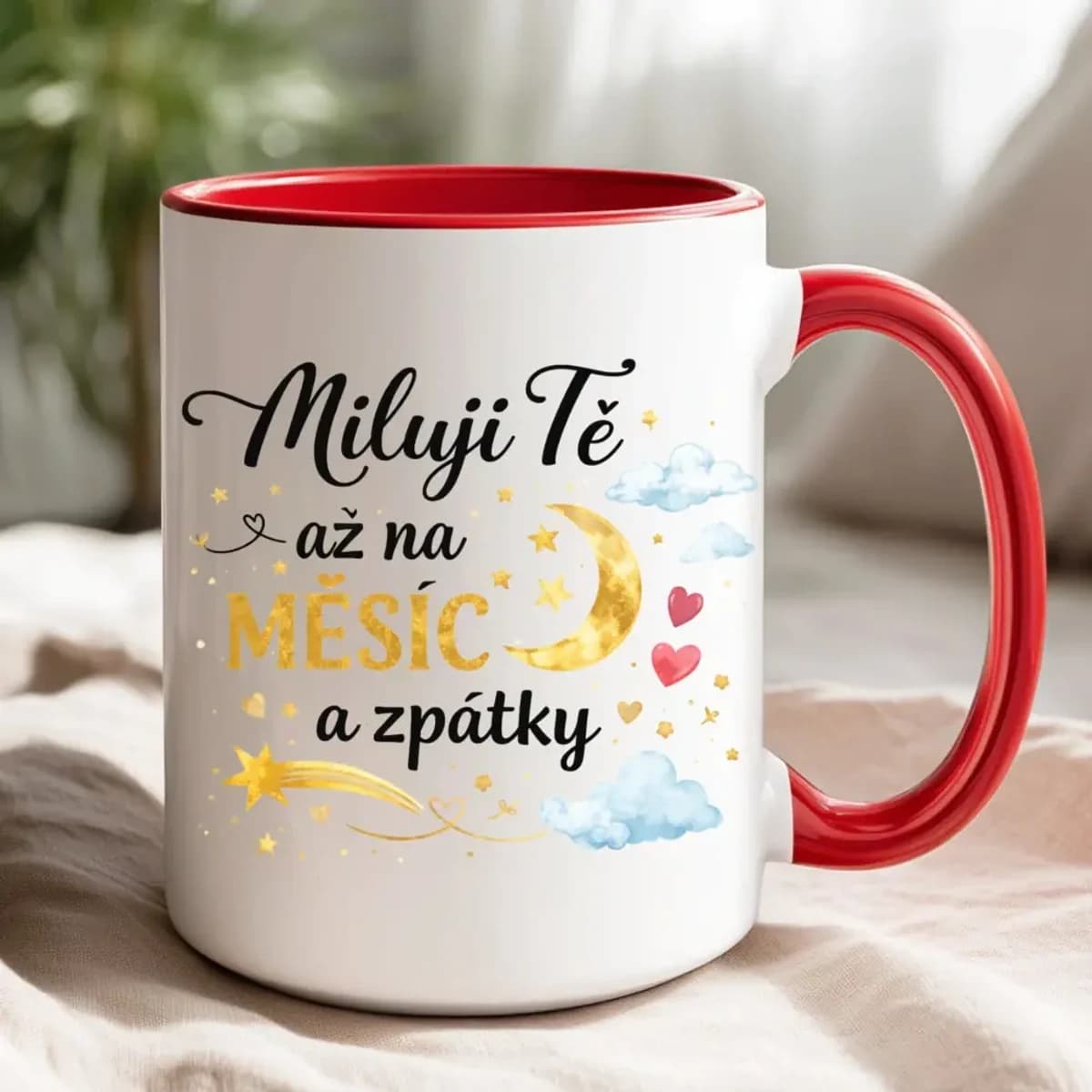 Hrnek s potiskem „Miluji tě až na měsíc a zpátky“ – dárkový hrnek (330 ml / 450 ml)