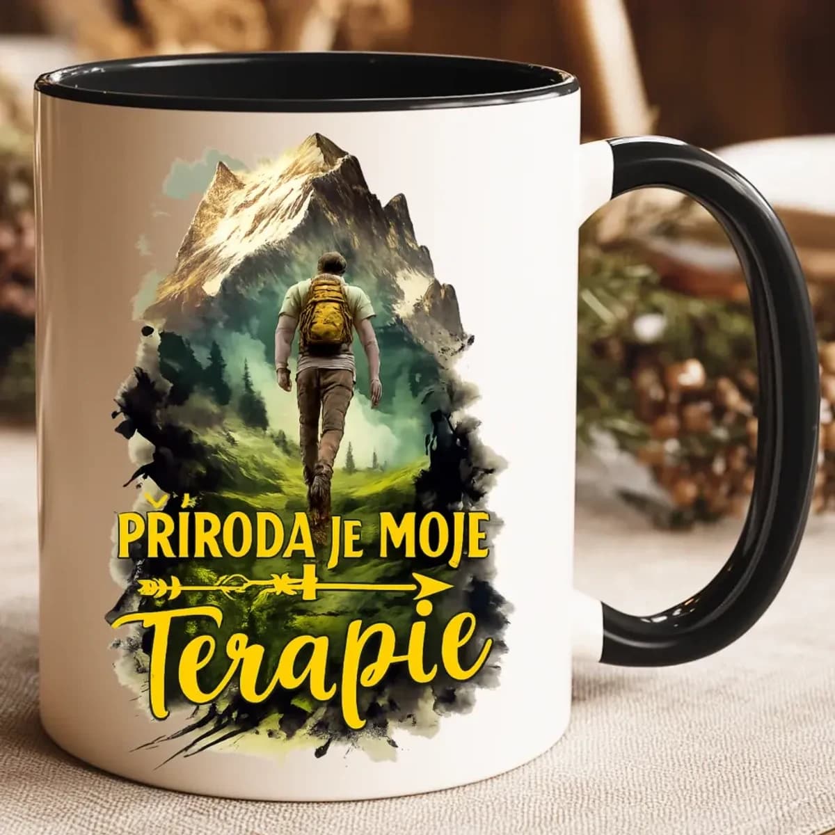 Hrnek „Příroda je moje terapie“ – černý vnitřek