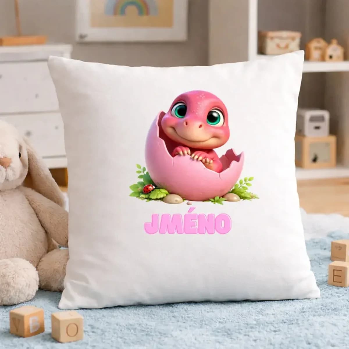 Personalizovaný dětský polštář – Dinosauří miminko (růžové vajíčko)
