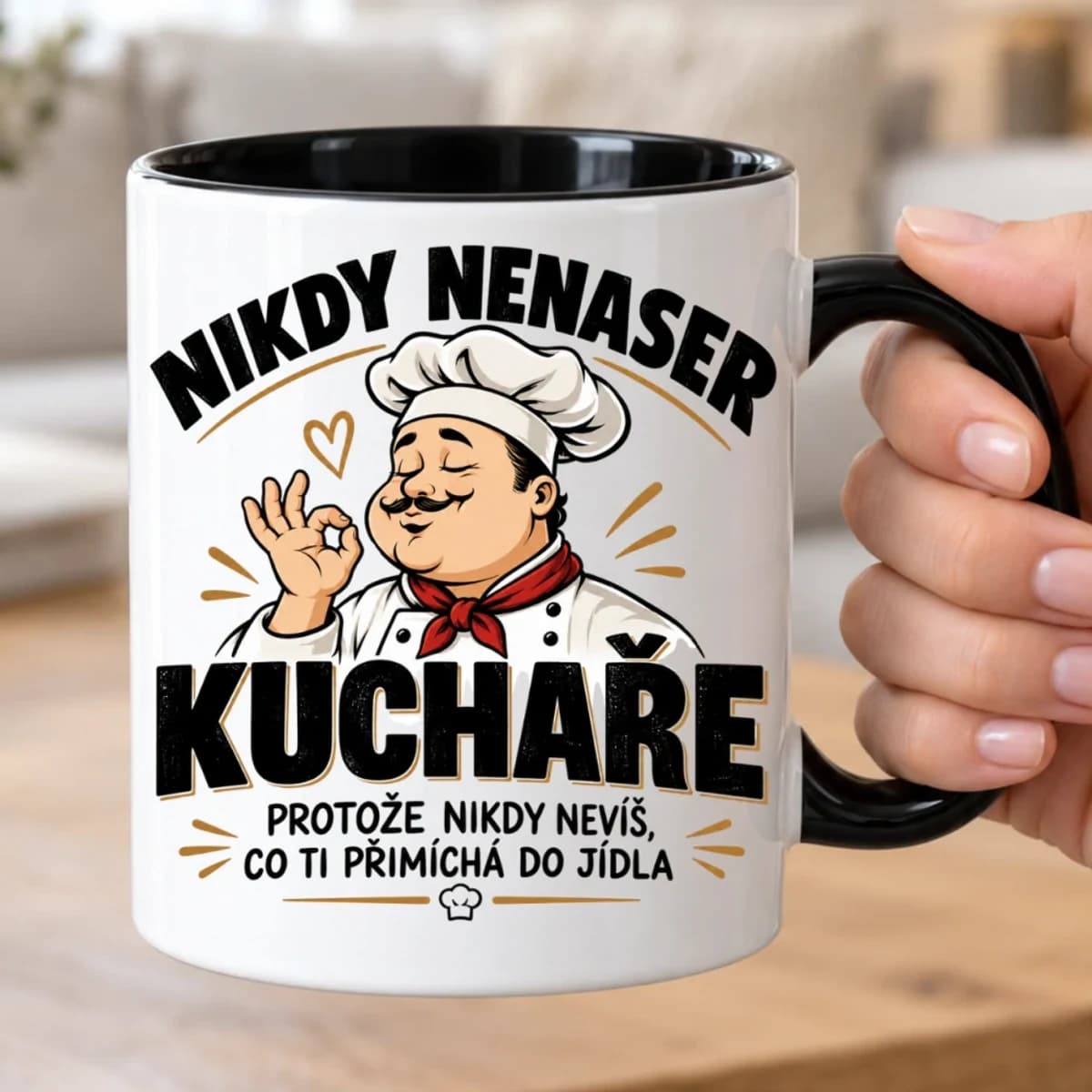 Vtipný hrnek pro kuchaře – Nikdy nenaštvi kuchaře