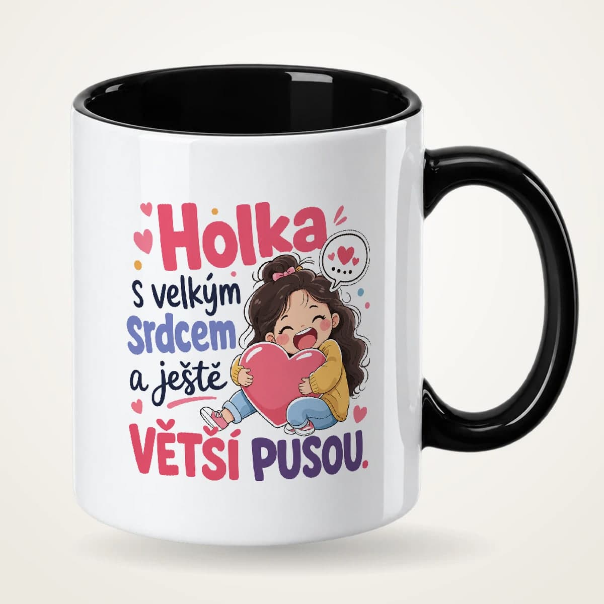 Hrnek s černým uchem – Holka s velkým srdcem a ještě větší pusou