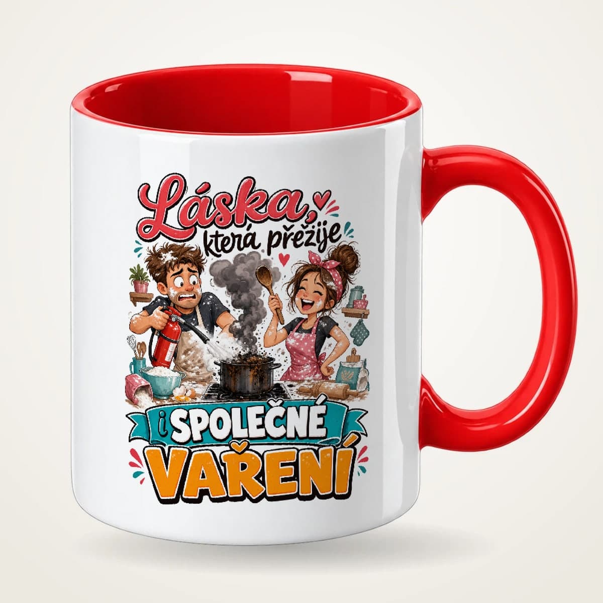 Hrnek s červeným uchem – Láska, která přežije i společné vaření