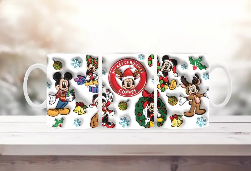🎄 Vánoční radost s Mickeym – kouzelný hrnek (330 ml) 🎅🎁