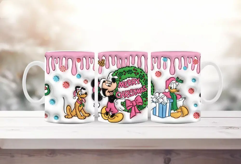 🎅 Veselé Vánoce s Mickeym a Donaldem – hrnek (330 ml) 🎄🎁