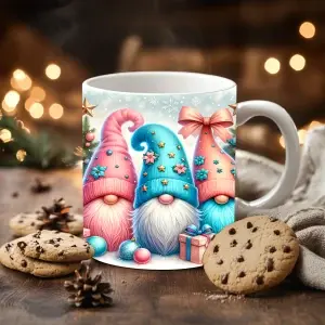 Vánoční hrnek Skřítci v pastelových čepicích